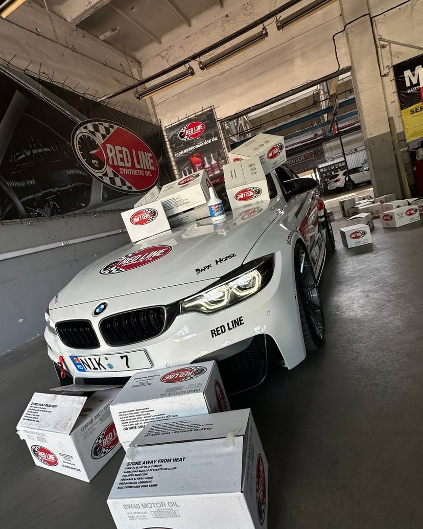 BMW M3 F80 albă de 1012 CP în colantul Red Line — mașina proprietarului 4Power Club